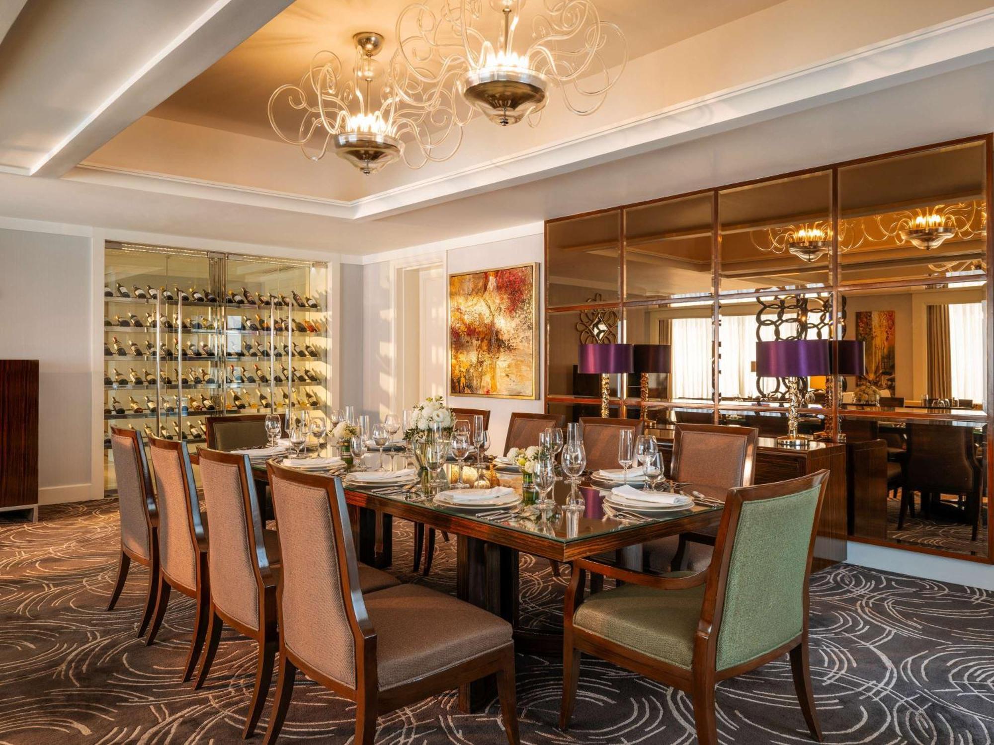 Hotel Fairmont Makati Makati City Zewnętrze zdjęcie The Wine Room